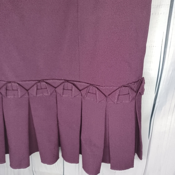 Tahari Arthur Levine 3/4 sleeve Womens 8 Dress Purple Pleated - Picture 5 of 16